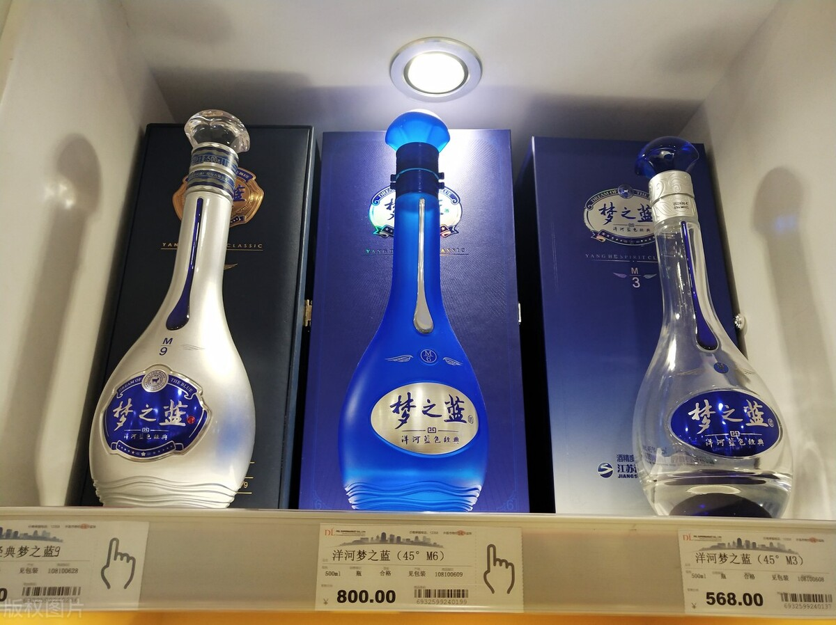 过年送礼送两瓶茅台好吗（给领导送茅台酒算啥档次）