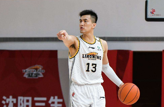 nba有哪些辽宁籍球员（辽宁男篮队史上的十大国内球员）