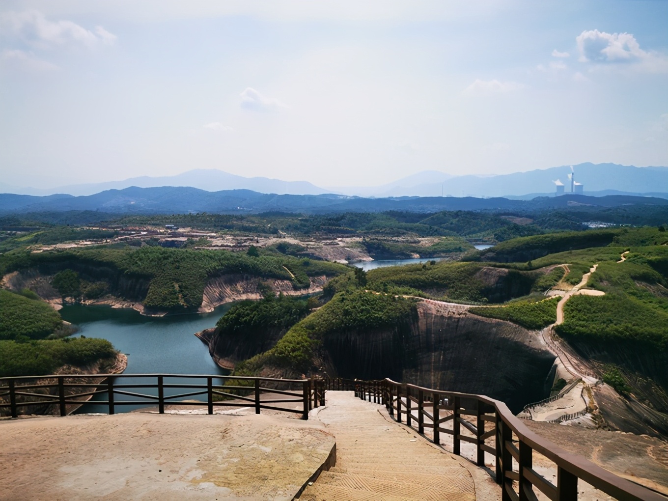 湖南这个小众景点要藏不住啦！新晋网红景点高椅岭，丹霞地貌超绝