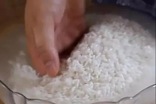 小麦淀粉可以制作凉皮吗？凉皮怎么做好吃，大厨：教你正确做法