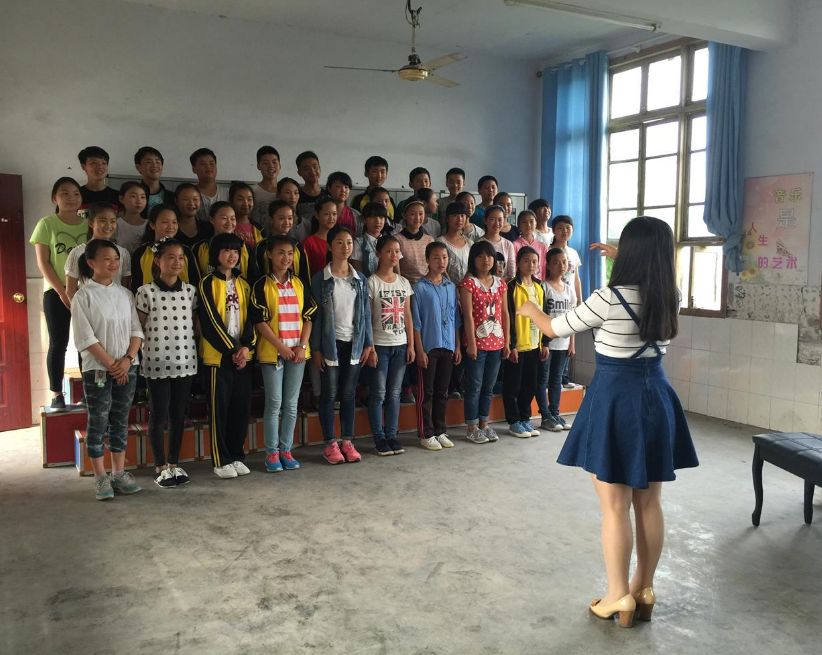 男生身高在这个时期就定型，学生低于平均身高，就算进入矮子阵营