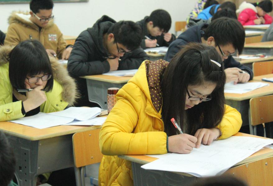 高考100天倒计时：多地举办百日誓师大会，差生抓住机会逆袭