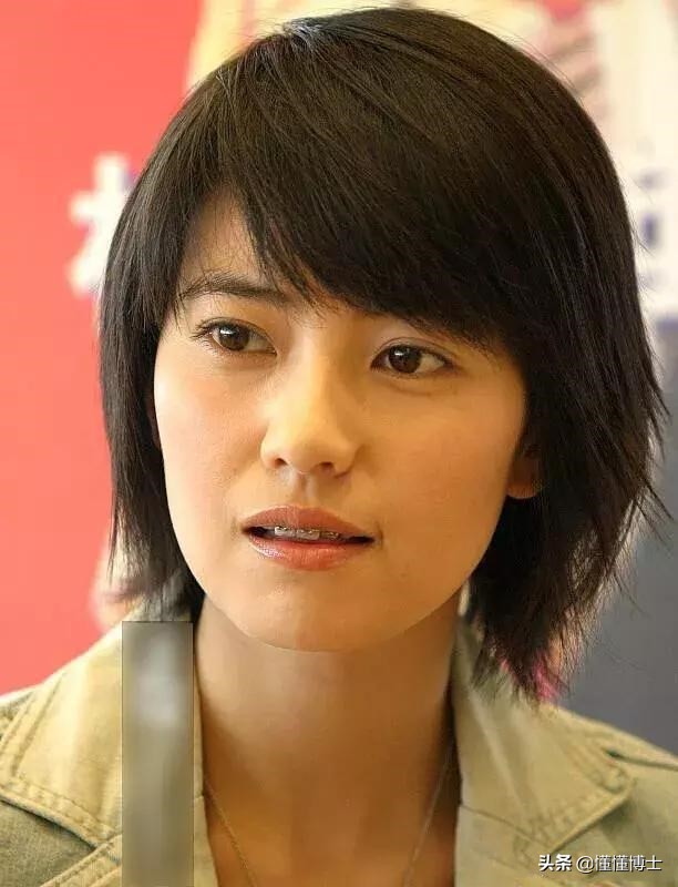 同样是凸嘴，为什么这些女明星就这么漂亮？两招教你摆脱土气脸