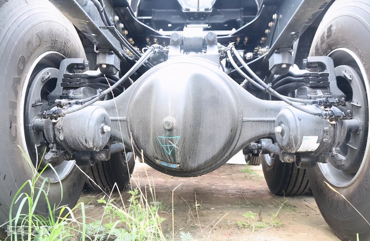 长下坡不怕刹不住车,盘点4款标配液力缓速器的6x4牵引车