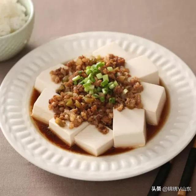 家人抱怨晚餐没新意？12道精选菜谱，每天试试新花样不重样