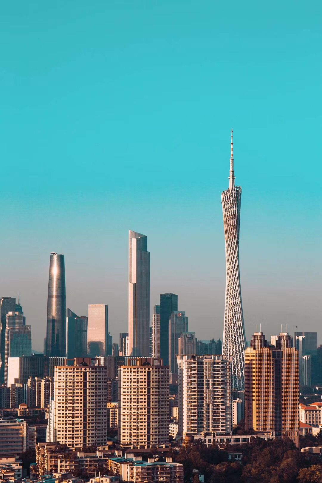 调色视情况而定,青橙色调只是一种色调风格,在后期修图中并不是必然的