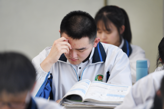 资深教师任职多年，发现班上数学好的学生，往往有3个共同特点