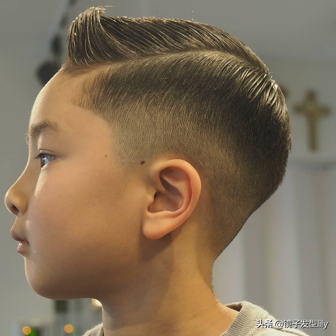 儿童男孩发型 12-15岁学生适合的发型