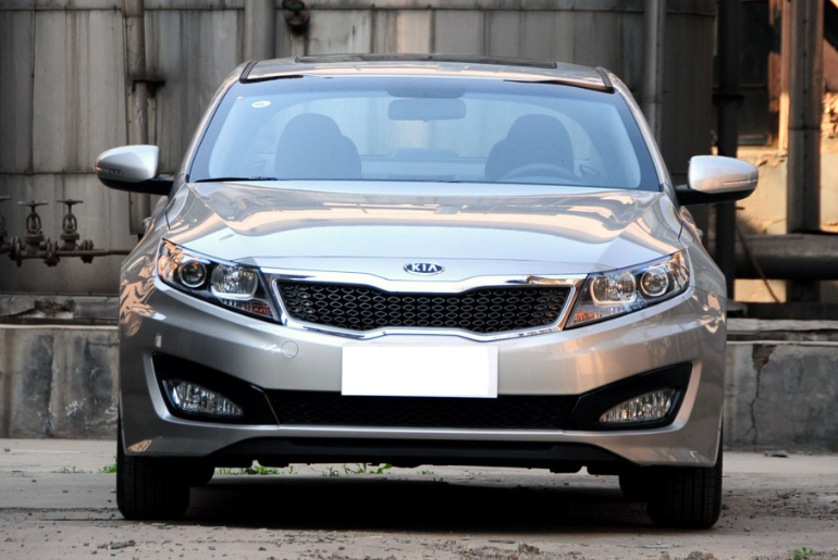 同学的起亚k5卖我6万多,这个价格能入手吗