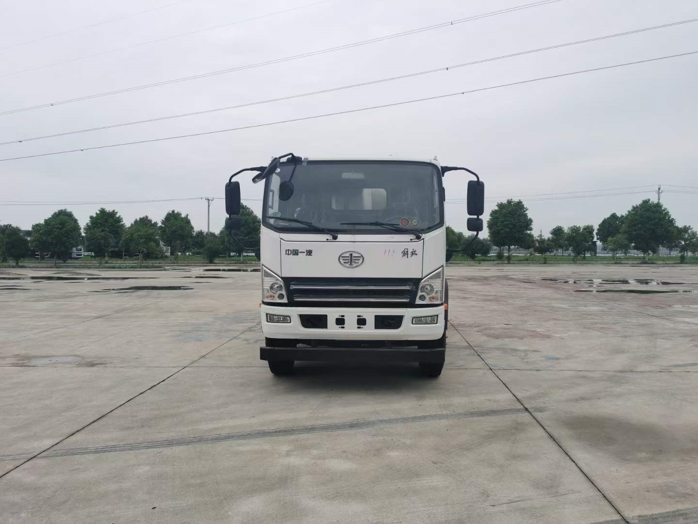 一汽解放9.3立方智能型沥青洒布车