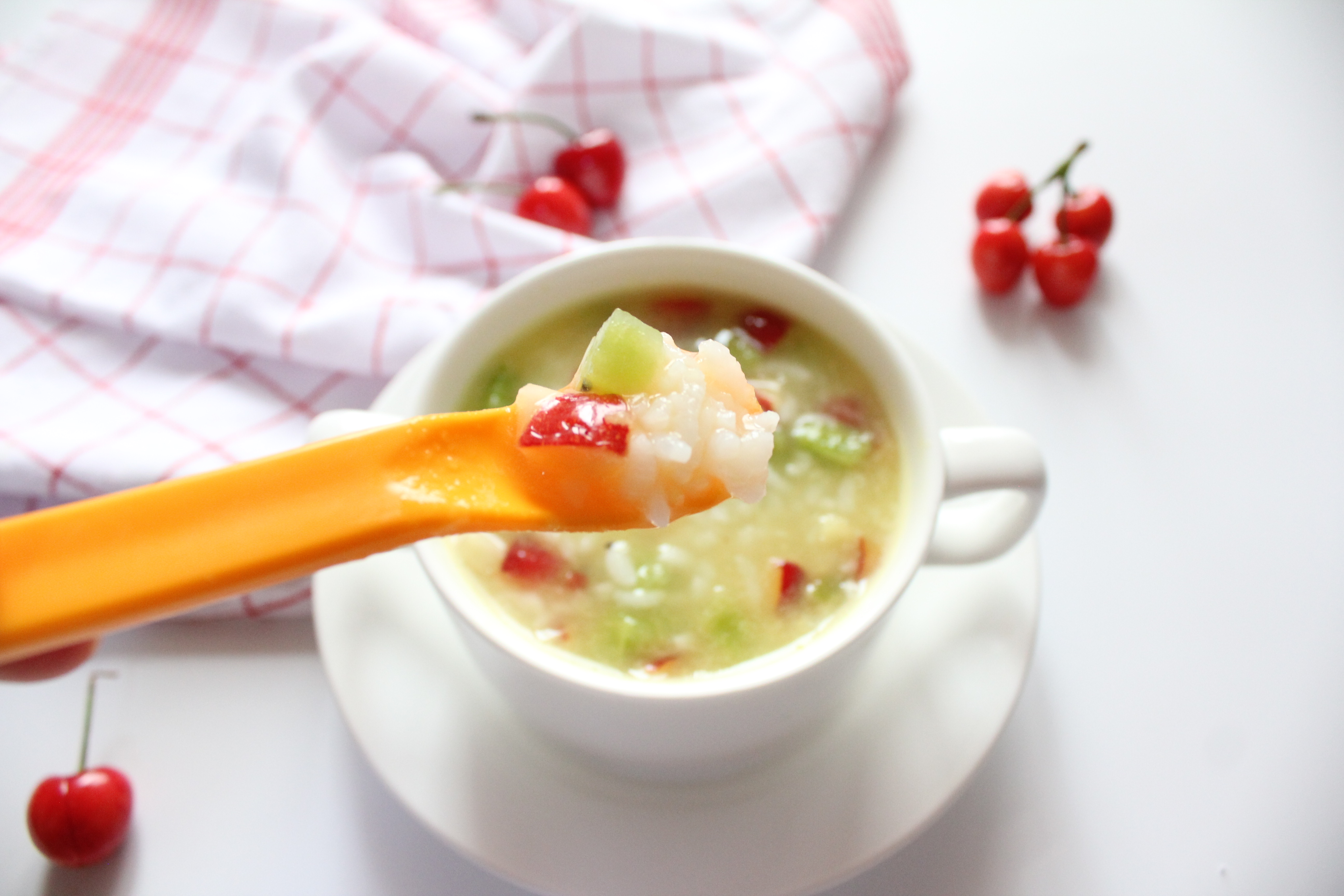 辅食添加顺序(辅食怎么添加才正确?