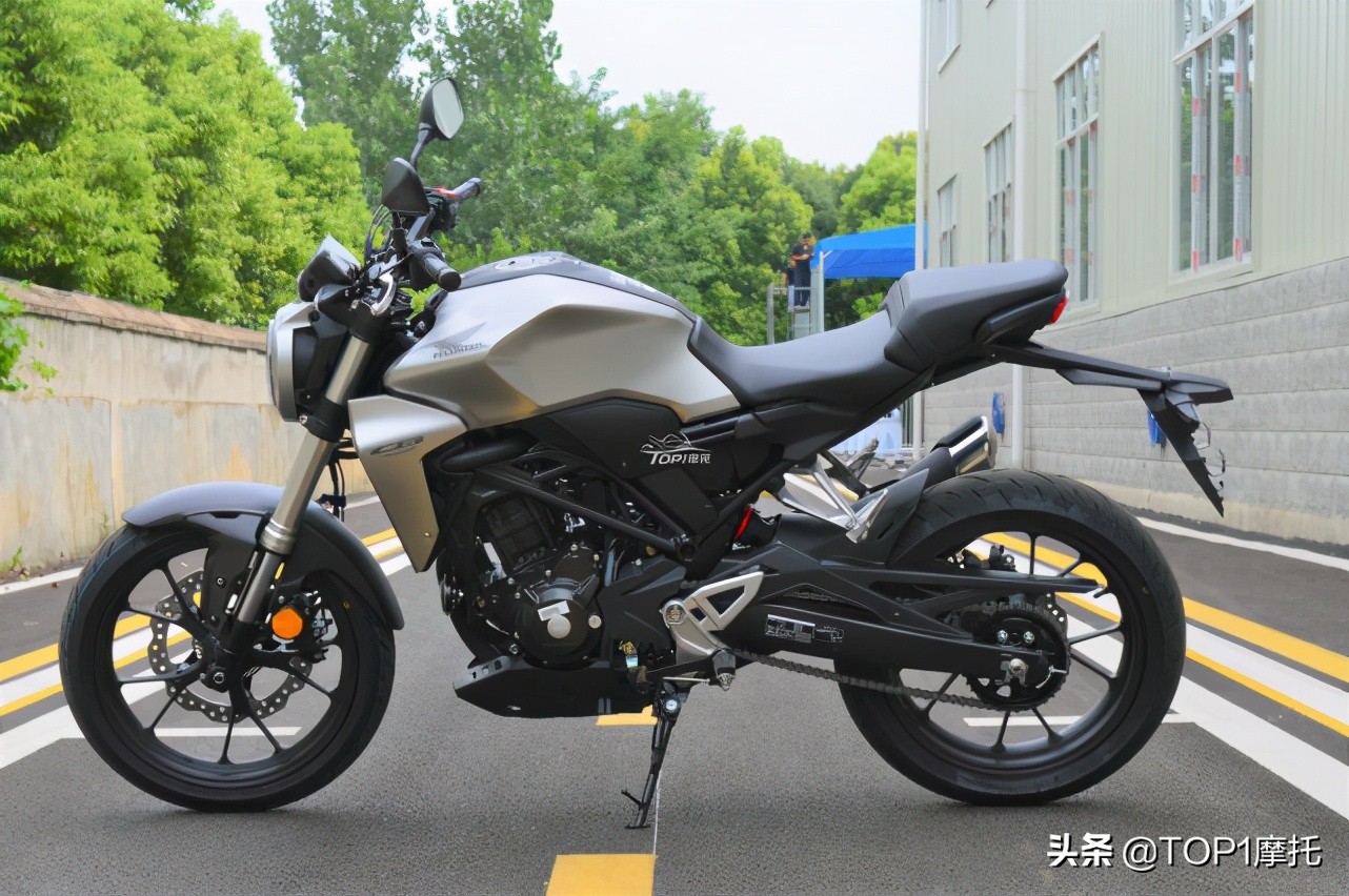 被价格掩盖了实力！本田CB300R骑行体验 完美的入门级街车