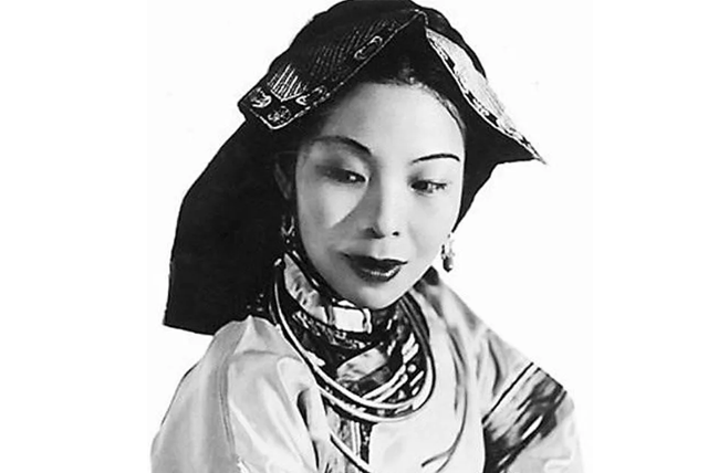 中国舞之母：因难忘初恋，40年后她回到他身边，55年后再牵手