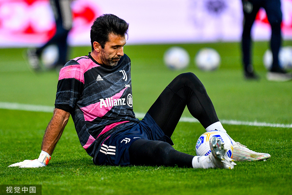 布冯才精彩扑救集锦(太稳!