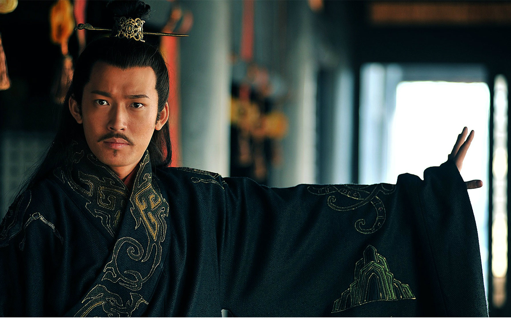 我可能是最后一个写《鹤唳华亭》的影评人，是该正视罗晋的演技了