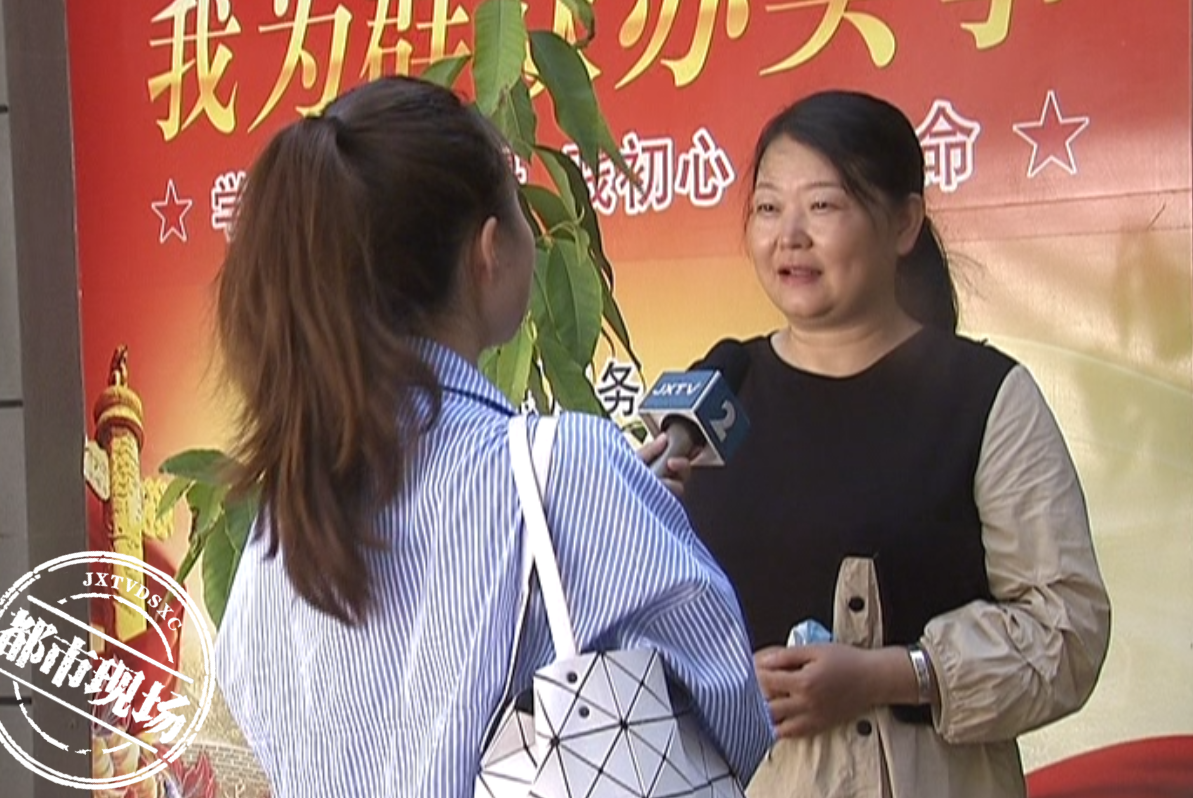 南昌：学校提供“暑期托管服务”，学生在图书馆过暑假，家长：很放心