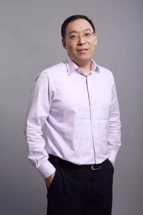 上榜福布斯，名列全球富豪榜，为母校壕捐1亿！这10位董事长毕业于同所名校