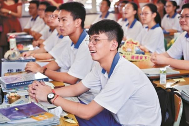 新高考模式下，物理好的考生能随意挑选专业？高三班主任给出建议