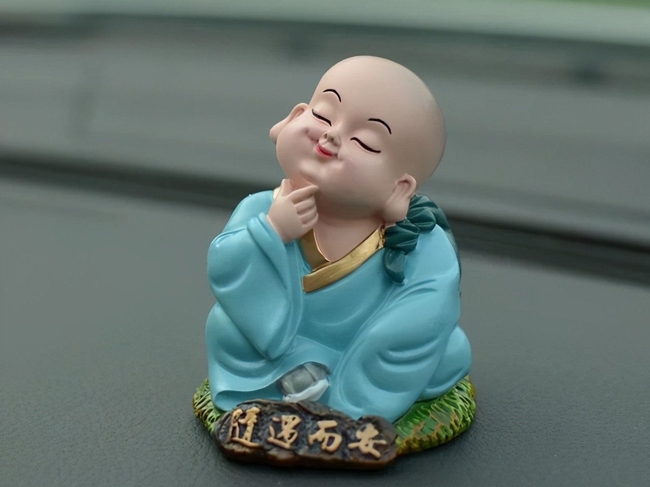 “明明是世界病了，吃药的却是我”：人生充满无奈，但你得适应