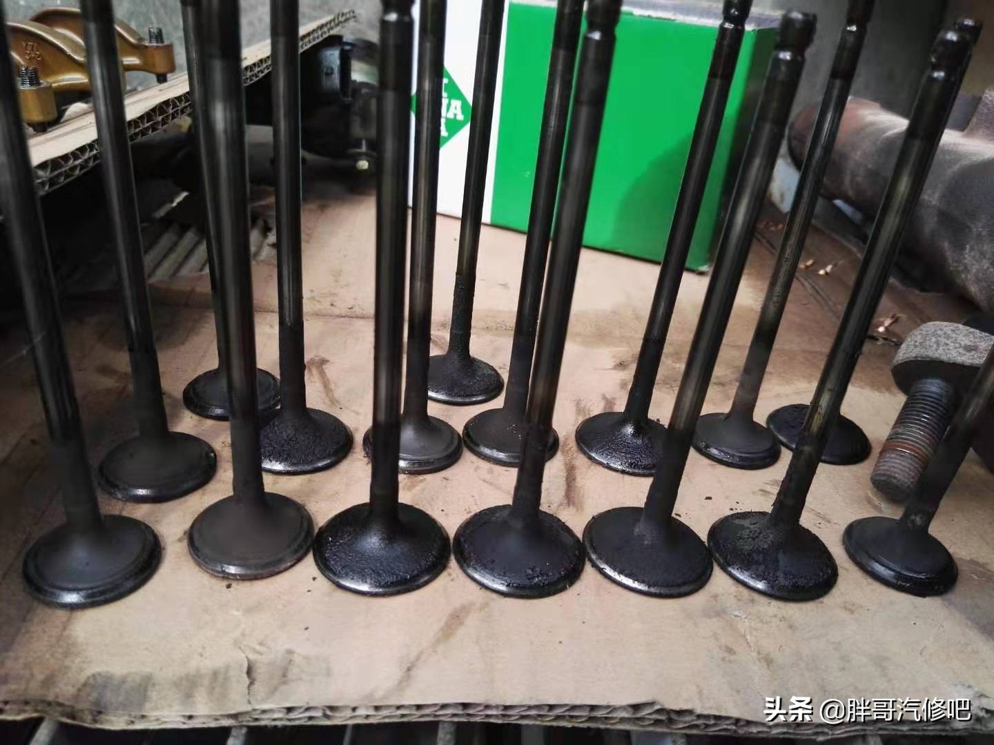 不及时更换正时皮带的后果，离合片惨不忍睹