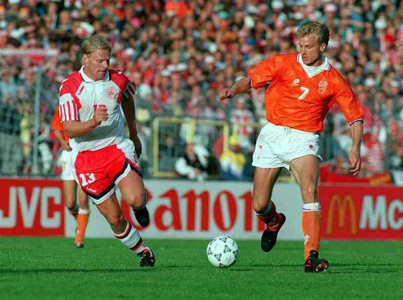 荷兰6个点球(90年代荷兰头号球星！脚下技术无可挑剔，4届大赛倒在点球大战)