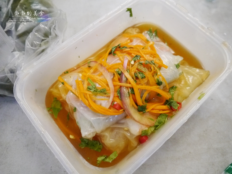 朋友家的冰箱里有好多没喝过的饮料，这是第一次喝外星人能量饮料