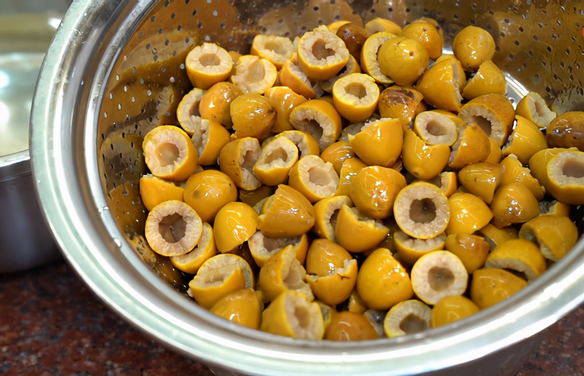 橄榄球怎么做好吃(自制橄榄菜,家庭配方自己动手就能做,健康零添加,比