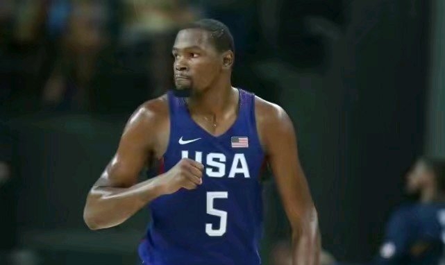 为什么nba不使用世界规则(NBA规则离国际蓝联越来越远，导致NBA球员根本无法适应联防)