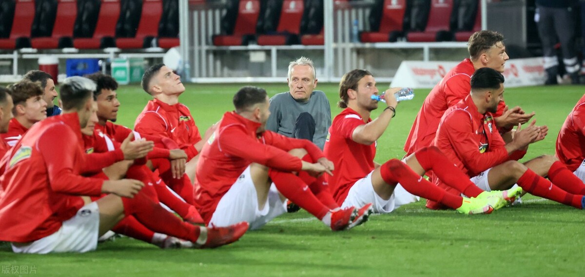 德甲弗赖堡主场在哪里（再见！德甲队告别使用66年的主场，已在此工作25年的主帅含泪挥别）