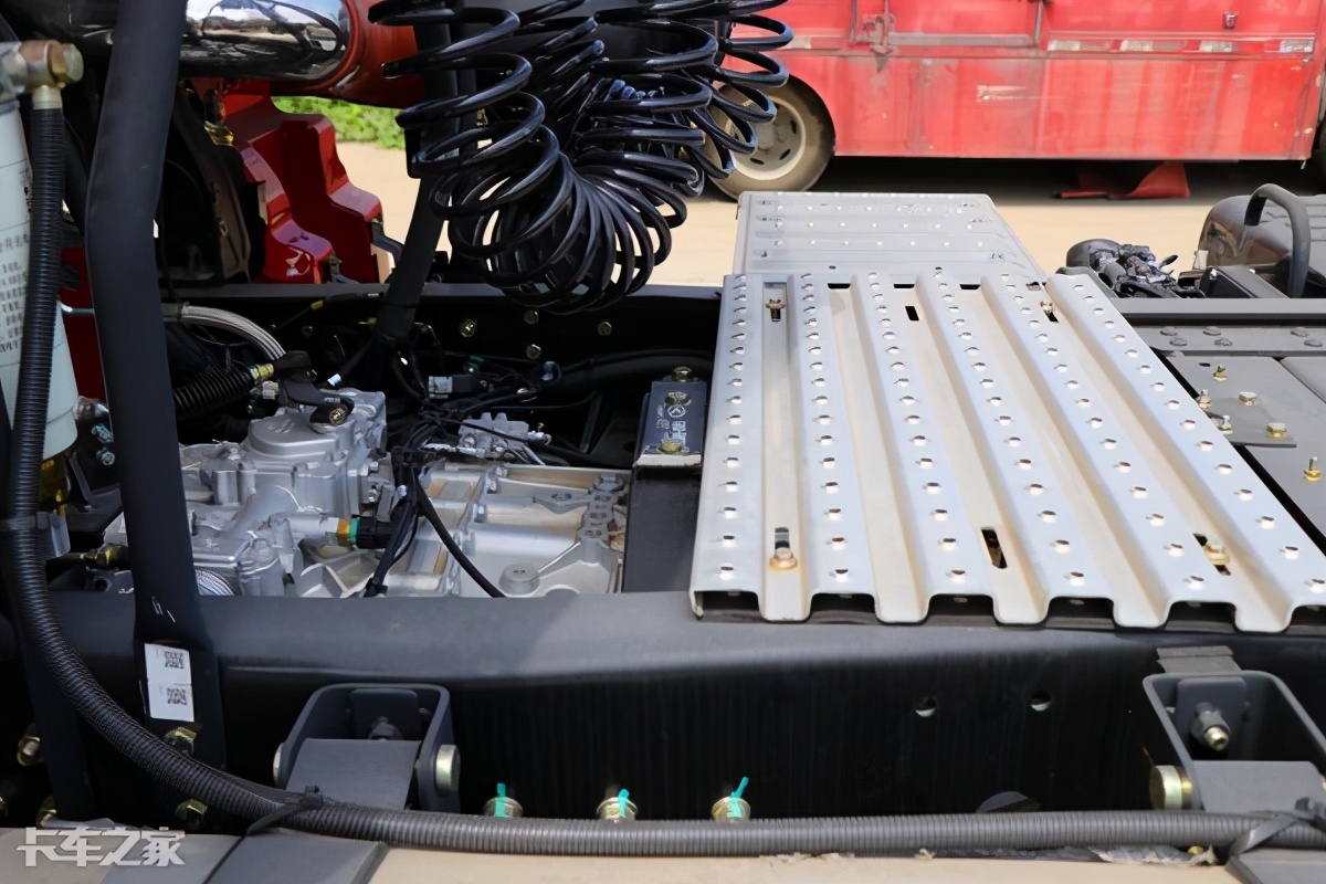 除了550马力自主动力链，汉马H9牵引车还有啥值得骄傲的