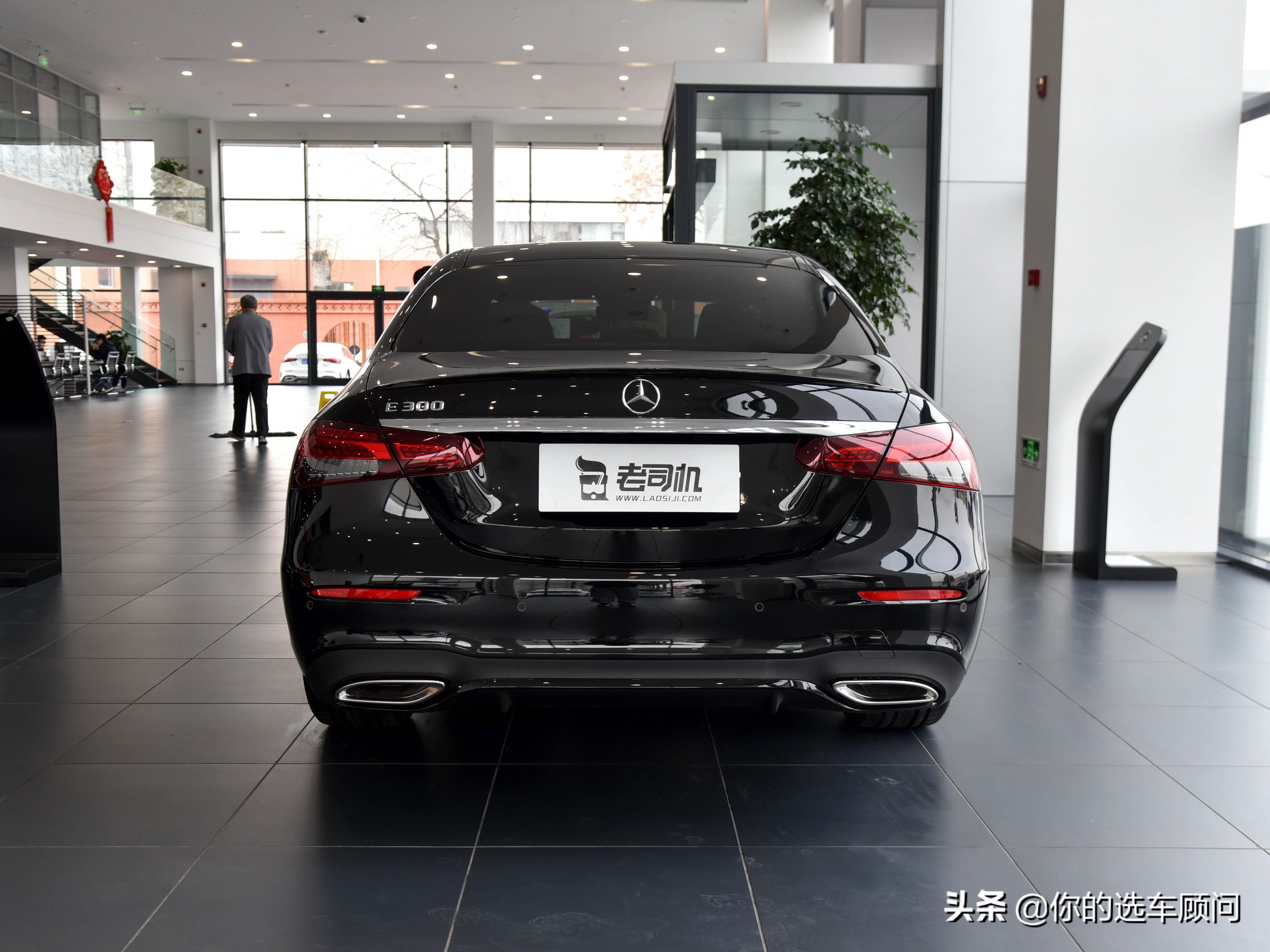 豪华品牌轿车,原装进口,价格和国产接近,带你看进口奔驰e级