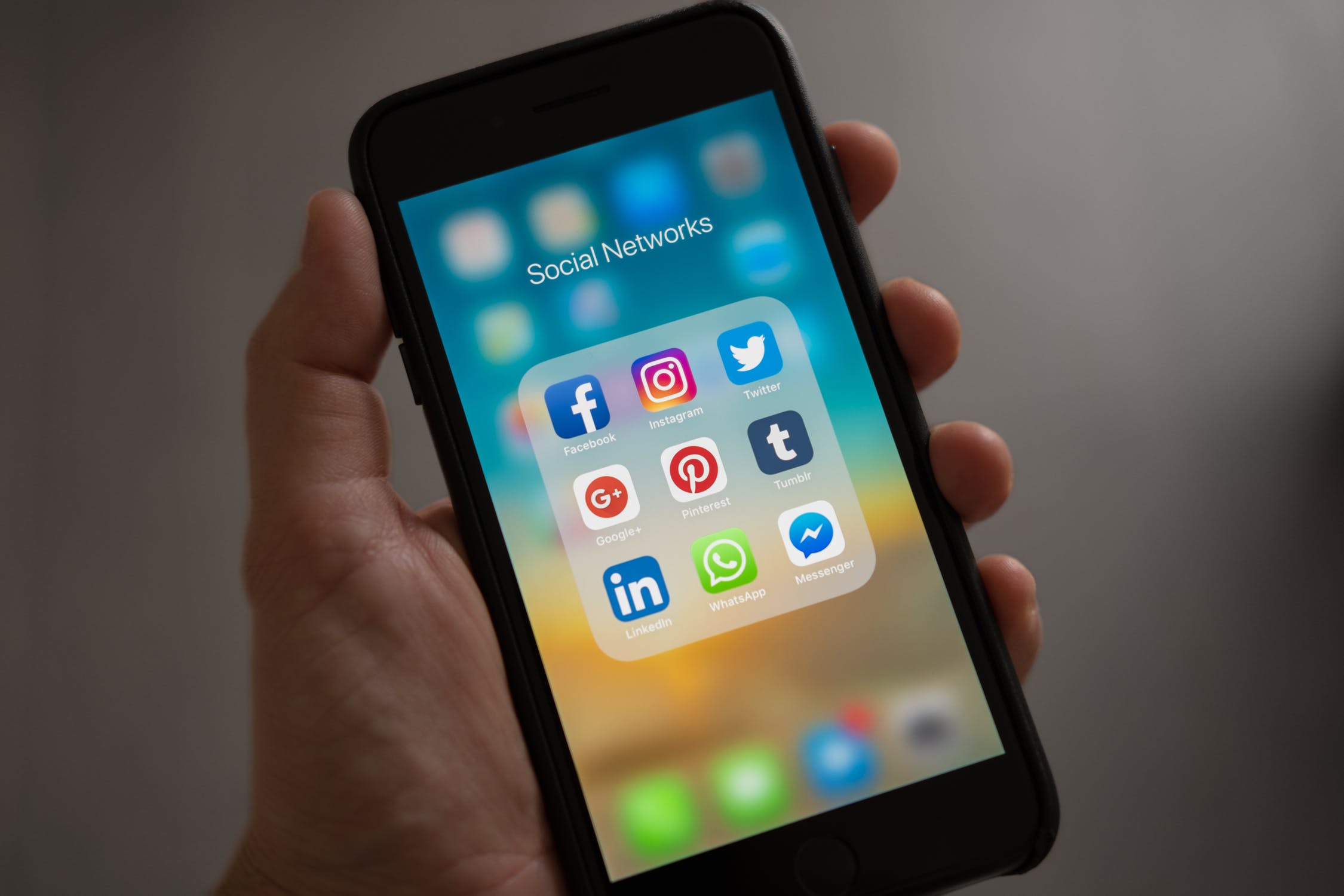 iPhone录屏如何录制声音？自带两种录屏方法详解