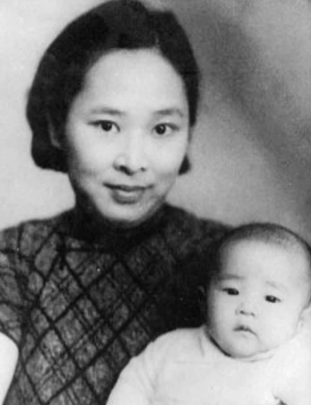 她是曾国藩的孙女，16岁成黄埔校花，18岁嫁叶剑英，官至正国级