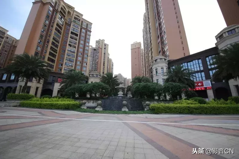 精巧布置,震撼体验,达尼书架箱打造极简风格、复式型影院
