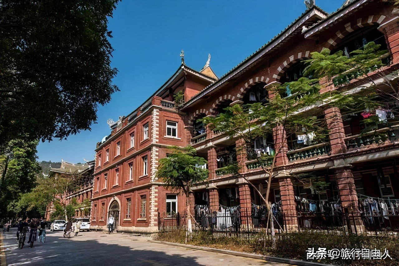 考研初试成绩即将公布，春暖花开之时一起打卡厦门大学