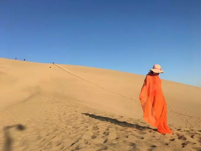 古今诗人咏鸣沙山月牙泉，美翻了，难怪网友说是最想去的地方