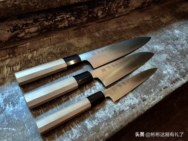 如何选好看好用的菜刀？火候大马士革钢套刀入手