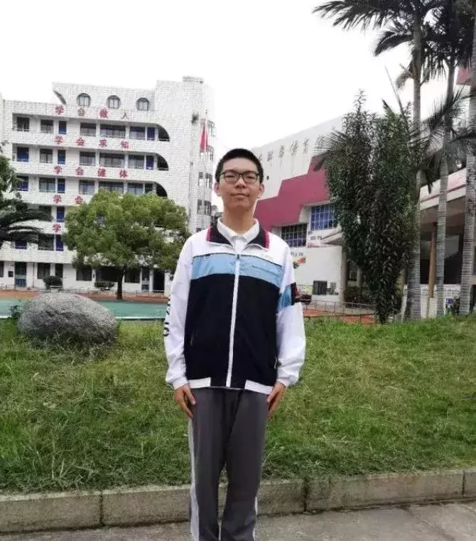 福建这些学霸太棒了！理科：701分；文科：674 分