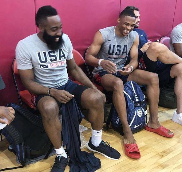 为什么nba球员大腿很细（NBA球员的大腿有多粗？锡安等于3个莺歌，老詹根本不用抱大腿）