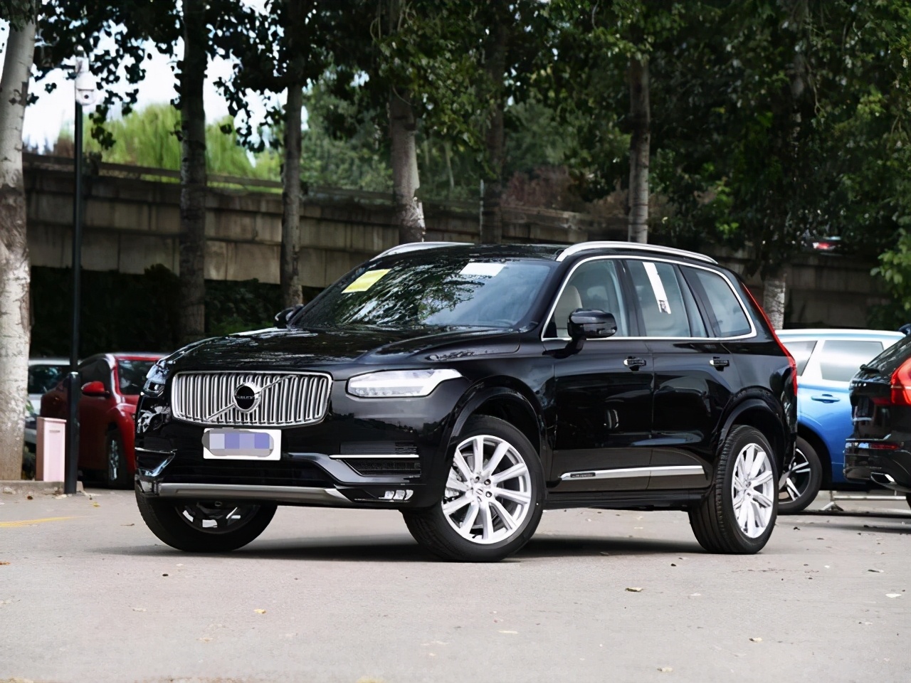 开完奥迪Q7，再换到沃尔沃XC90上，车主坦言：差距明显