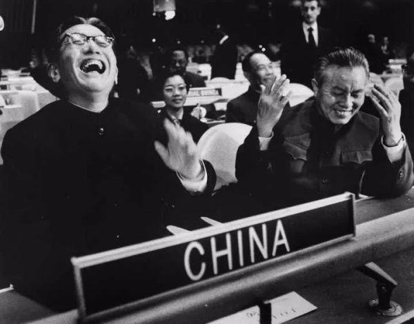 为了阻止中国恢复联合国合法席位，美国做了什么？