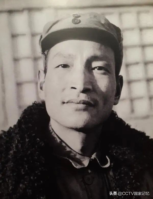 渡过金沙江，摆脱了敌人的围追堵截，中央红军开始向四川西部进军。