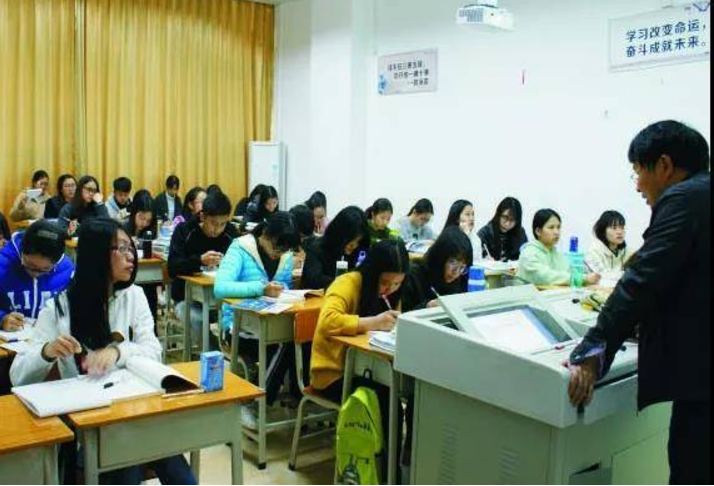 高考430分，选“公办专科”还是“民办本科”？三本生告诉你答案