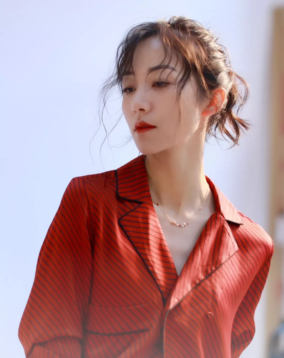 一花一世界，一叶一菩提，万物有灵；停滞不前，暗自神伤