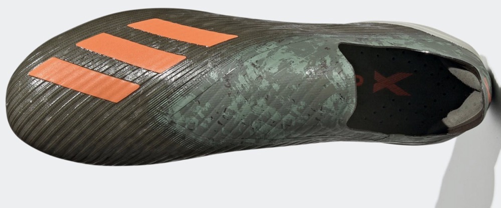 足球鞋鞋帶怎么穿（亞洲一哥孫興慜穿啥鞋？adidas X 19+無(wú)鞋帶設(shè)計(jì)亮翻全場(chǎng)）