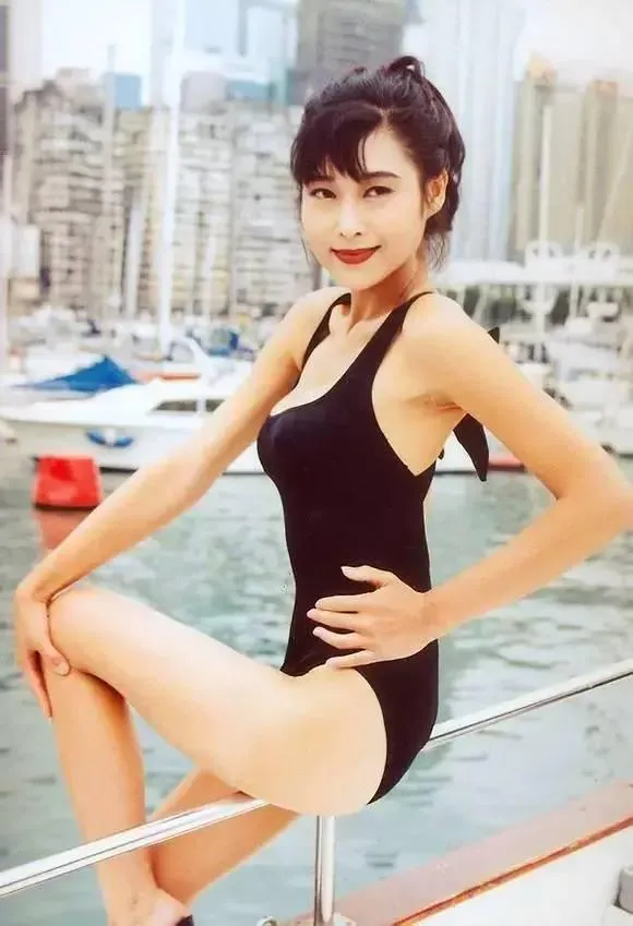 香港娱乐圈五位性感女神！照片收集了很久，看过一半算我输
