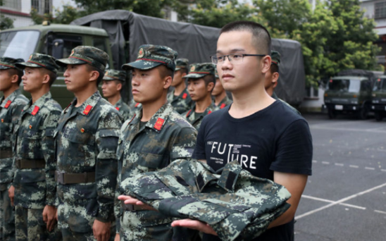 高三去当兵和大一去当兵有区别吗？不仅学历不同，待遇差别也很大