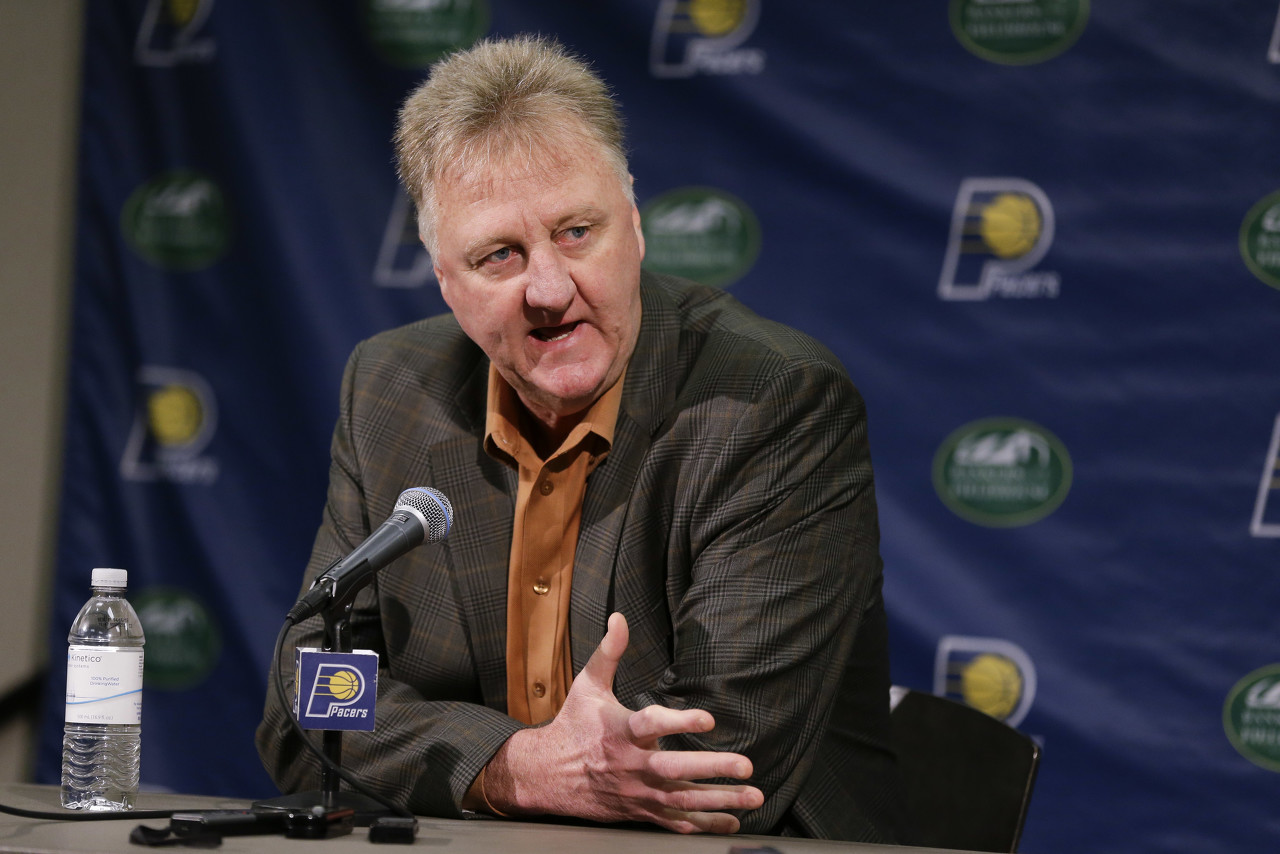 nba為什么有背身五秒犯規（不要迷戀哥，哥只是一個傳說-細說以球員命名的NBA規則）