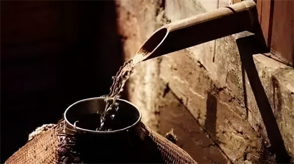 酒后头疼主要是什么原因造成的？哪种白酒喝了不上头？看完就明白了