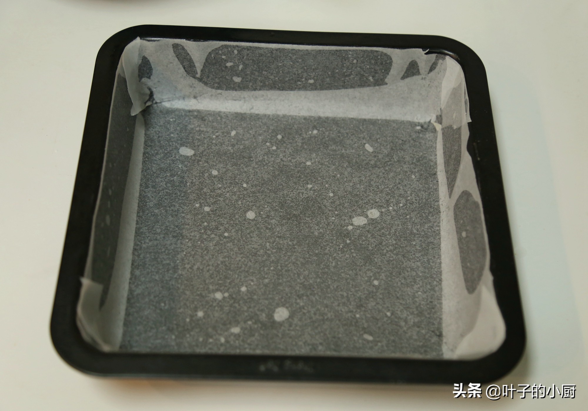 烤箱做蛋糕,烤箱做蛋糕的制作方法和步驟